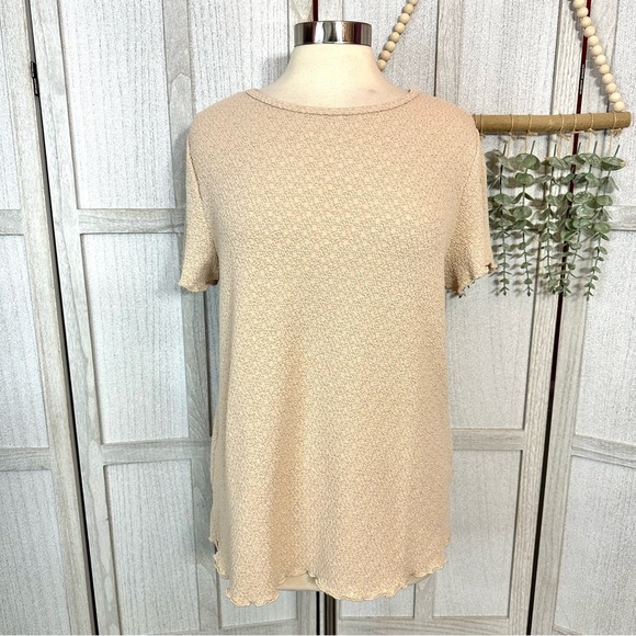 Torrid Textured Crepe Short Sleeve Jersey Crew Neck Tee Shirt Beige Plus 2 2X - Picture 7 of 14